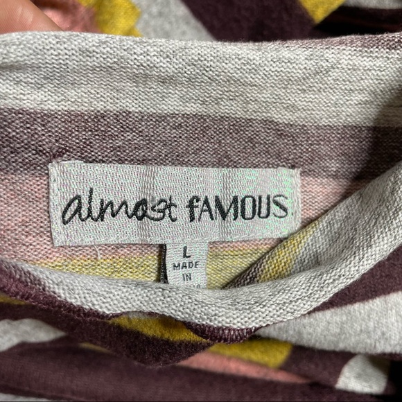 Cute and trendy lightweight set by Almost Famous, size Large - Picture 3 of 3